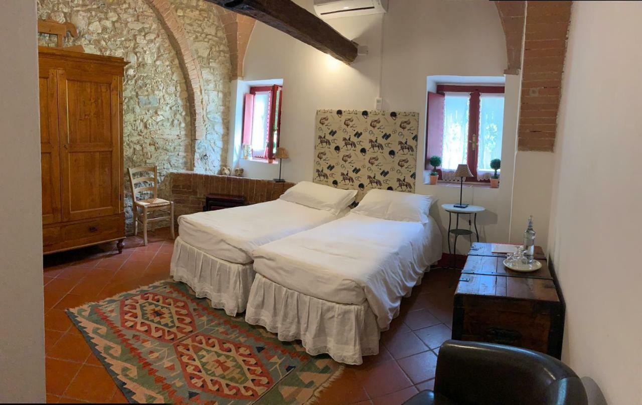 Barberino di Val dʼElsa Farmhouse B&B Il Paretaio المظهر الخارجي الصورة